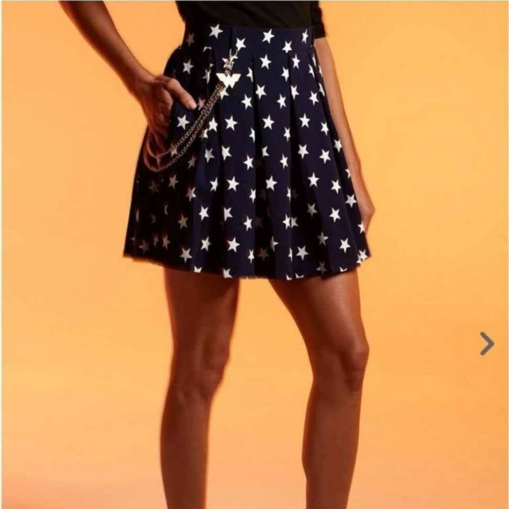 Hot Topic WonderWoman skirt